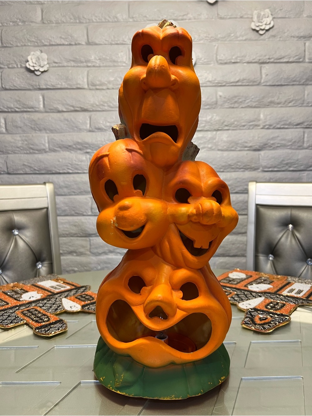 Halloween blow mold Vtg 95’ Casper and friends totem stack pumpkin light up